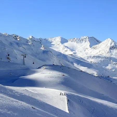 Chasa Fadrina Lägenhet