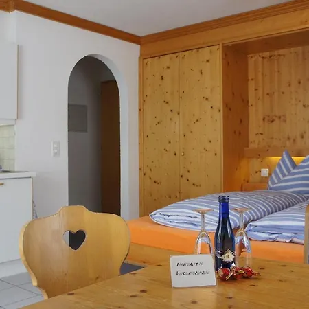 Chasa Fadrina Apartment