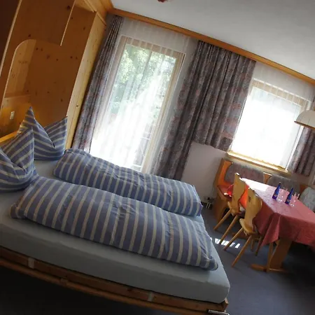 Chasa Fadrina Apartment *