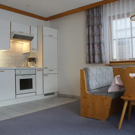 Apartment Chasa Fadrina *