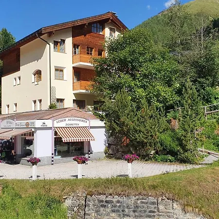 Chasa Fadrina Apartment