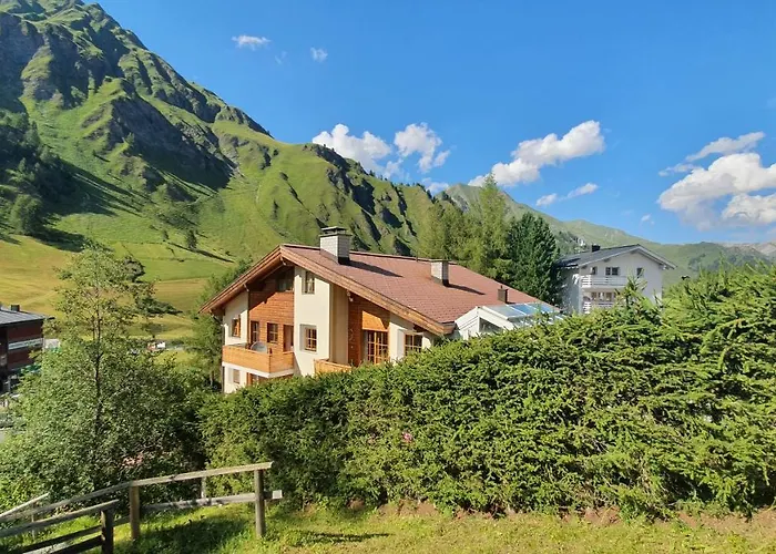 Apartment Chasa Fadrina *